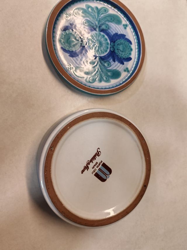 Scatola in ceramica vintage dipinta a mano