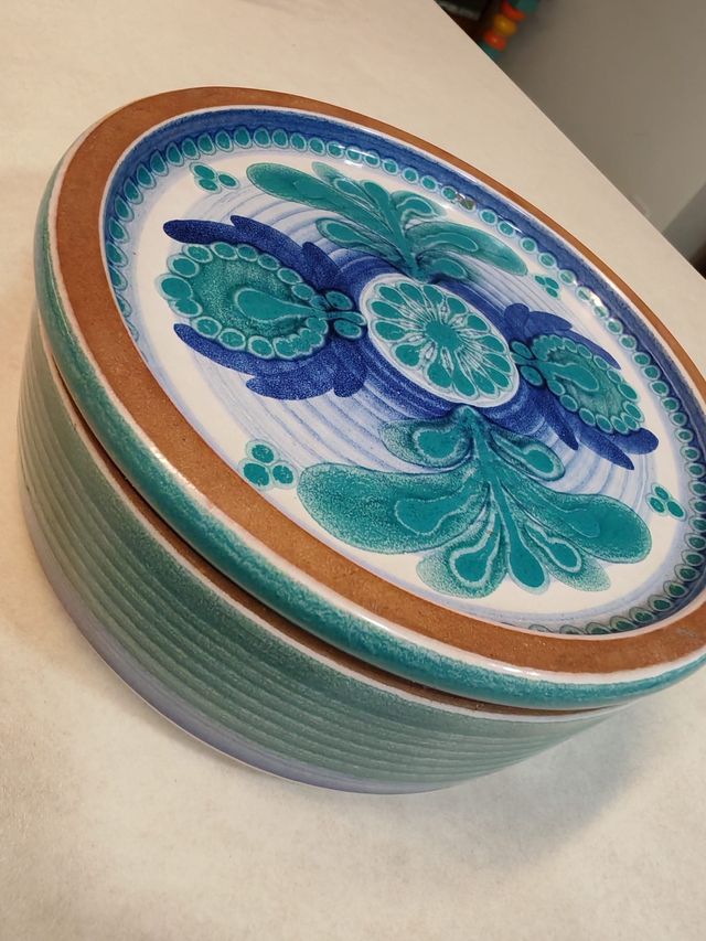 Scatola in ceramica vintage dipinta a mano