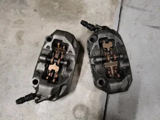 Pinzas de freno Kymco AK 550