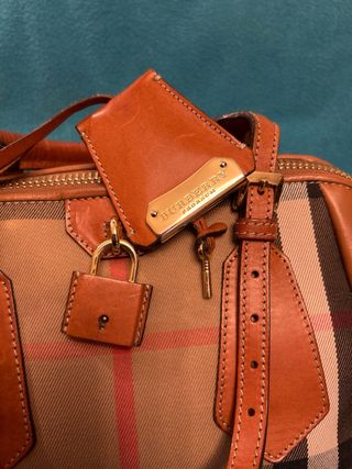 Bolso Burberry Cuero y Lona Check