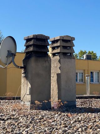 Deshollinado de chimeneas de leña