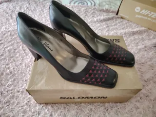 Zapatos  de salón  piel negros y burdeos