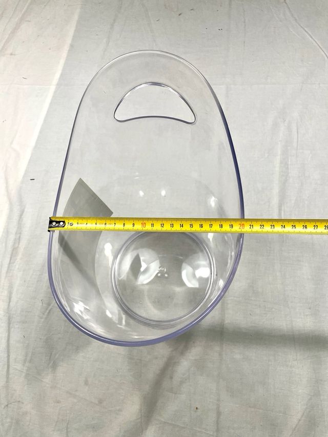 Cubitera de plástico transparente