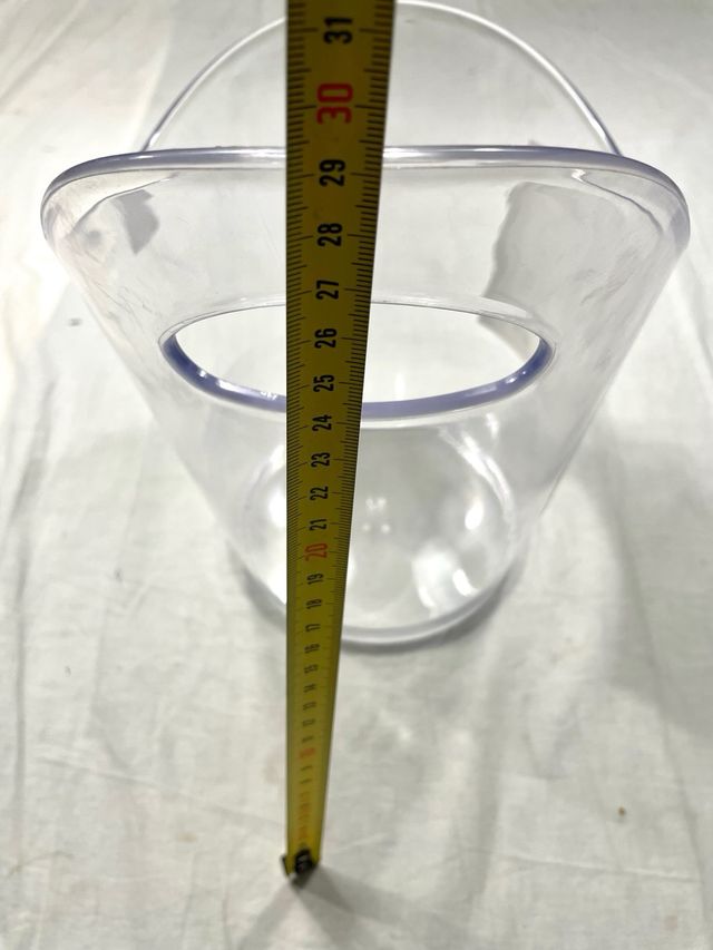 Cubitera de plástico transparente