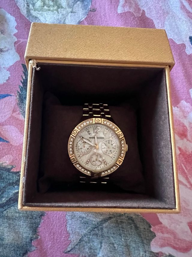 Reloj Mark Maddox Dorado Mujer