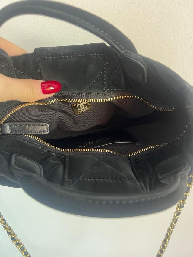 Bolso Chanel Negro Piel y Cadena Dorada