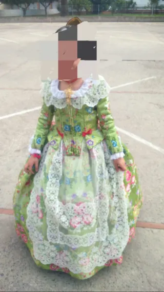 Traje de Fallera verde y rosa