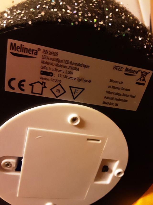 Figura pingüino navidad luminosa