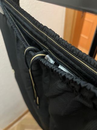 Chándal Nike Total 90 Negro y Dorado