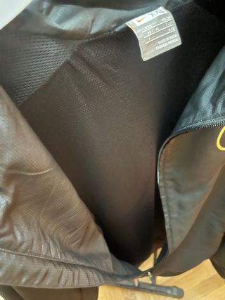 Chándal Nike Total 90 Negro y Dorado