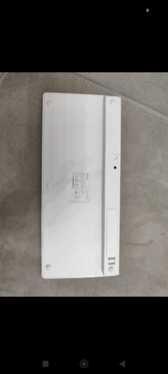 Tastiera Trust WiFi bianca universale