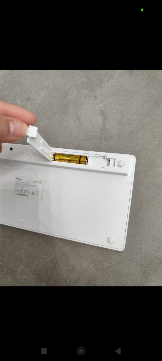 Tastiera Trust WiFi bianca universale