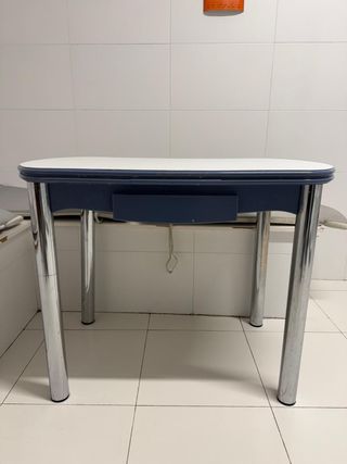 Mesa extensible metal y plástico