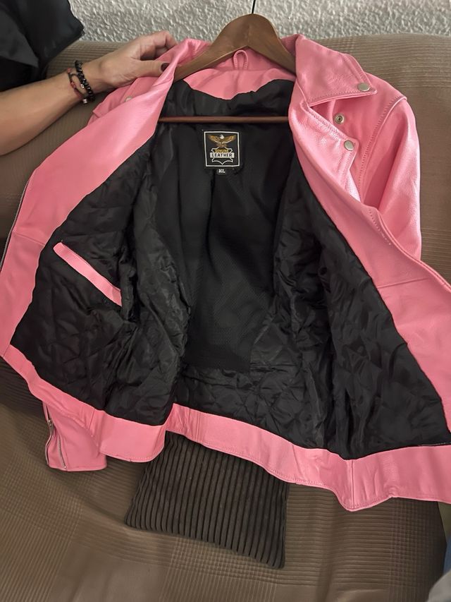 Chaqueta polipiel rosa moto