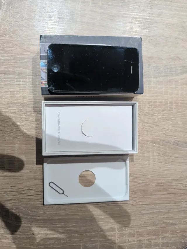 iPhone 4 8GB 3G