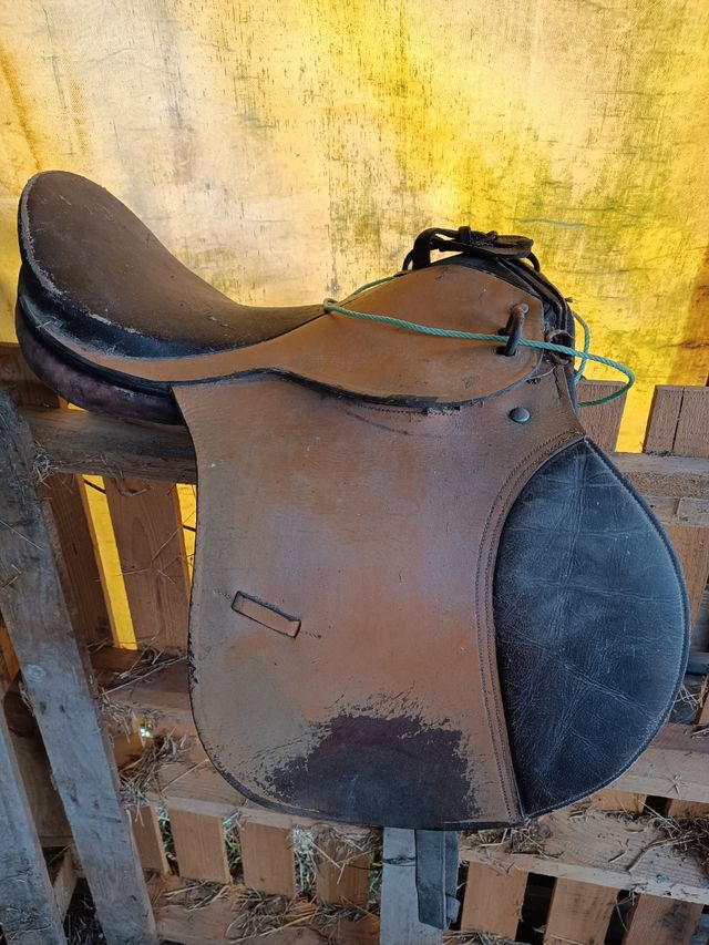 Silla de montar de piel