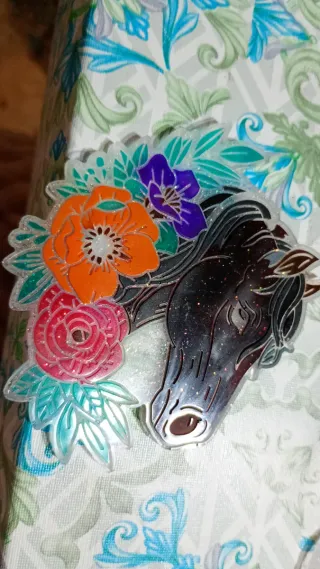 Llavero Resina Caballo Flores