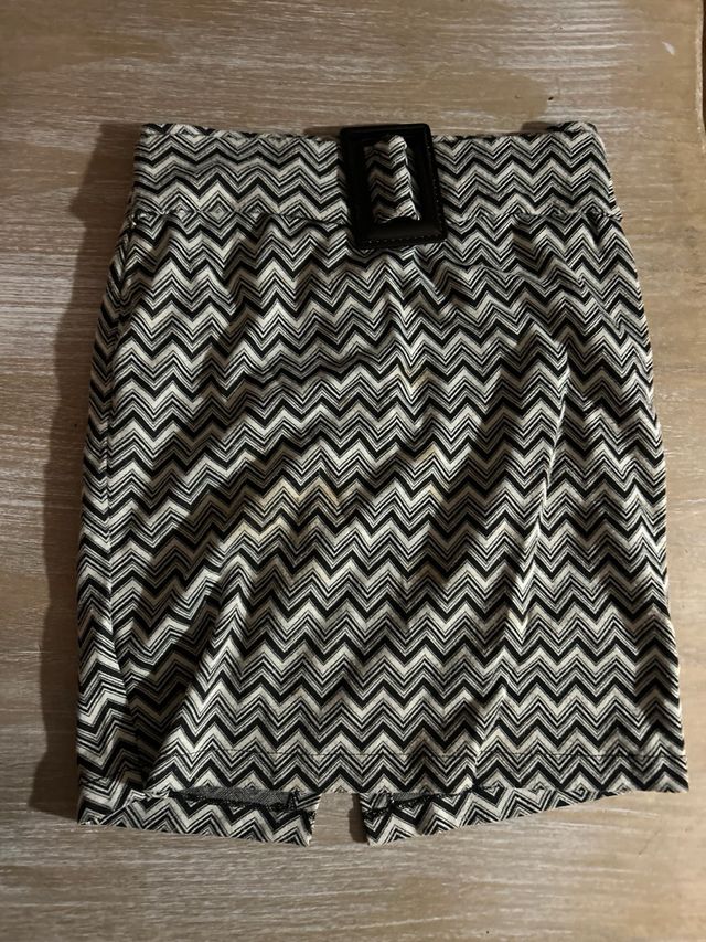 Lote faldas y pantalones