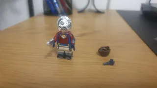 Figura Peacemaker compatible con Lego