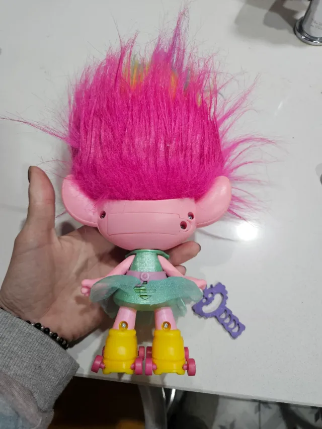 Poppy Troll Patinadora Musical