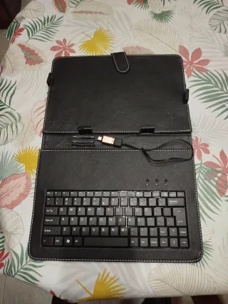 Funda Tablet de 9,10,11 pulgadas con Teclado USB