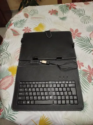 Funda Tablet de 9,10,11 pulgadas con Teclado USB