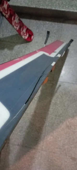 Esquís Freeride Rojos