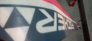 Esquís Freeride Rojos