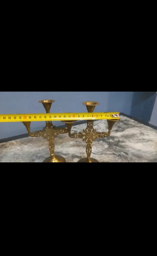 Candelabros antiguos de latón