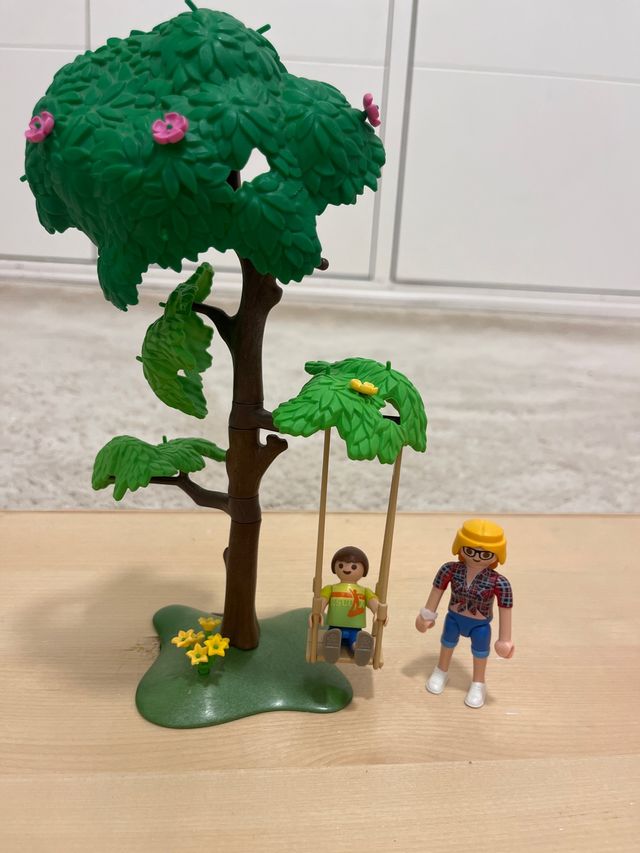 Playmobil árbol con columpio y figuras