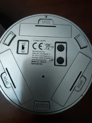 Reloj despertador con proyector. Tiger.