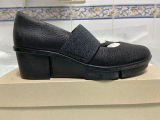 Zapatos Clarks para mujer. T 37