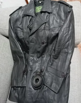Chaqueta de piel hombre talla L. En buen estado.