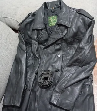 Chaqueta de piel hombre talla L. En buen estado.