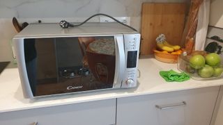 Microondas Candy 25L Grill Inox