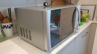 Microondas Candy 25L Grill Inox