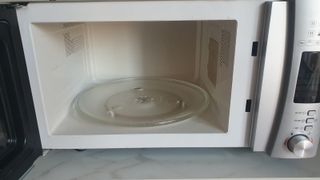 Microondas Candy 25L Grill Inox