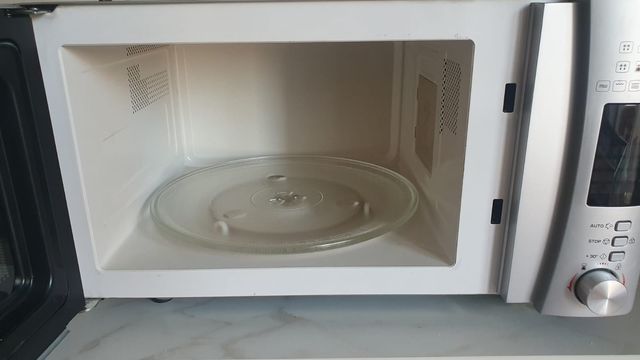 Microondas Candy 25L Grill Inox