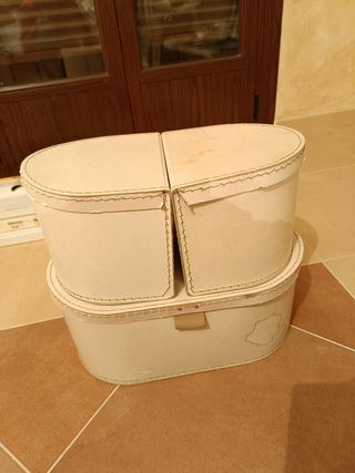 Cajas antiguas para sombreros ovaladas