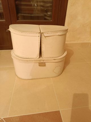 Cajas antiguas para sombreros ovaladas