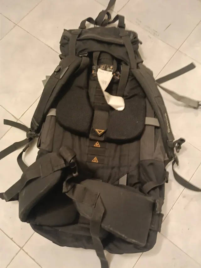 Mochila Montañero Grande Negra/Gris