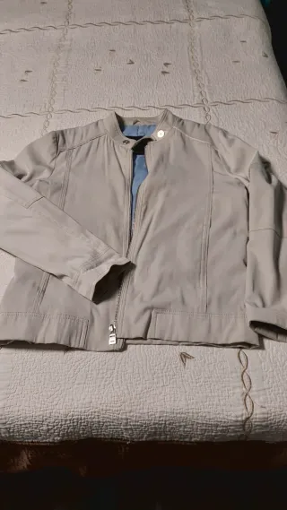 Chaqueta beige hombre