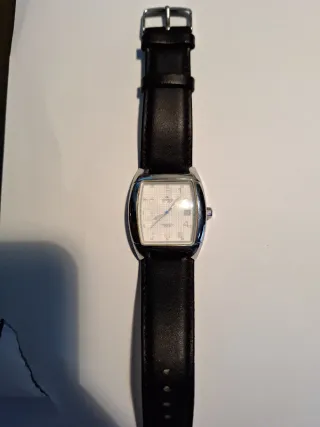 Reloj Casio Vintage Correa Negra y Esfera Blanca