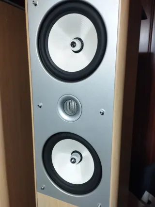 Altavoces Eltax Beige y Plata