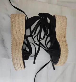 Sandalias Brownie con cordones negras