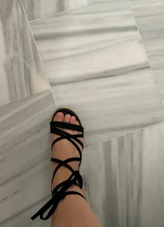 Sandalias Brownie con cordones negras