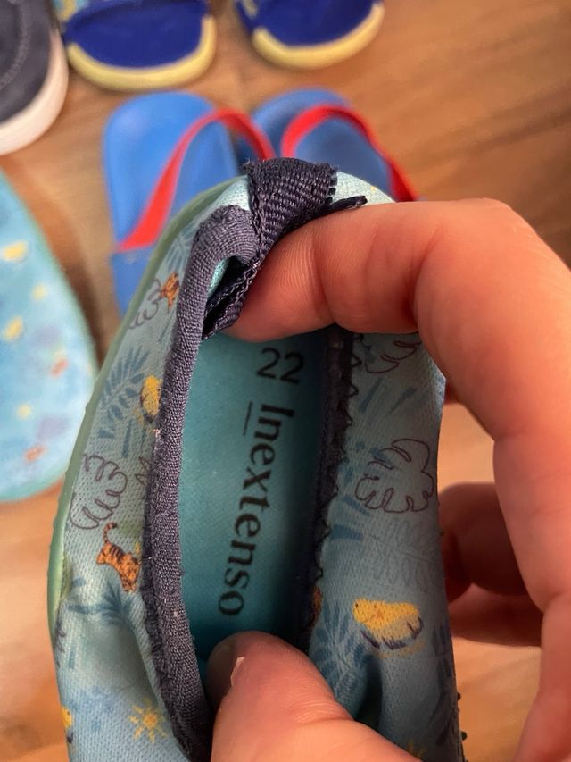 Lote 4 pares zapatos niño Talla 22