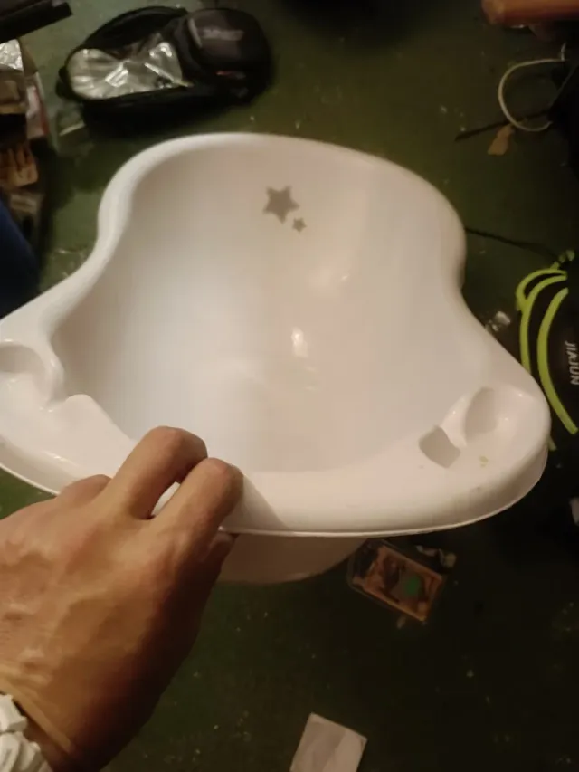 Bañera bebé blanca con estrellas