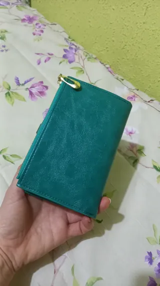 Cartera Turquesa ,Mujer Nueva!