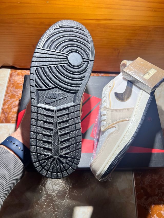 Jordan Retro 1 Low Negro Rojo